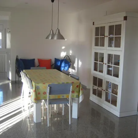 Villa Valles 13 *